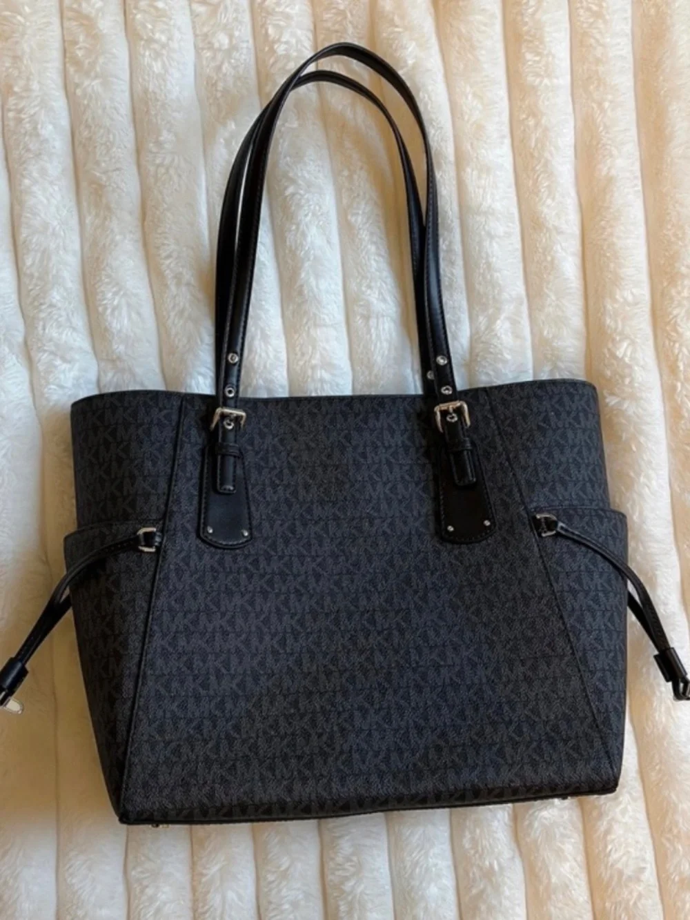 Michael Kors Black Signature Logo Tote Bag — Voyager Style - NWT